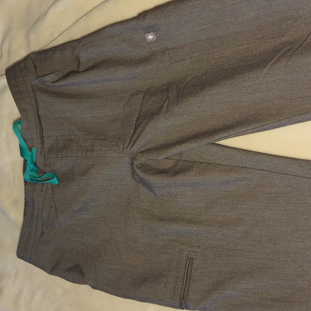 FIGS gray scrub pants
